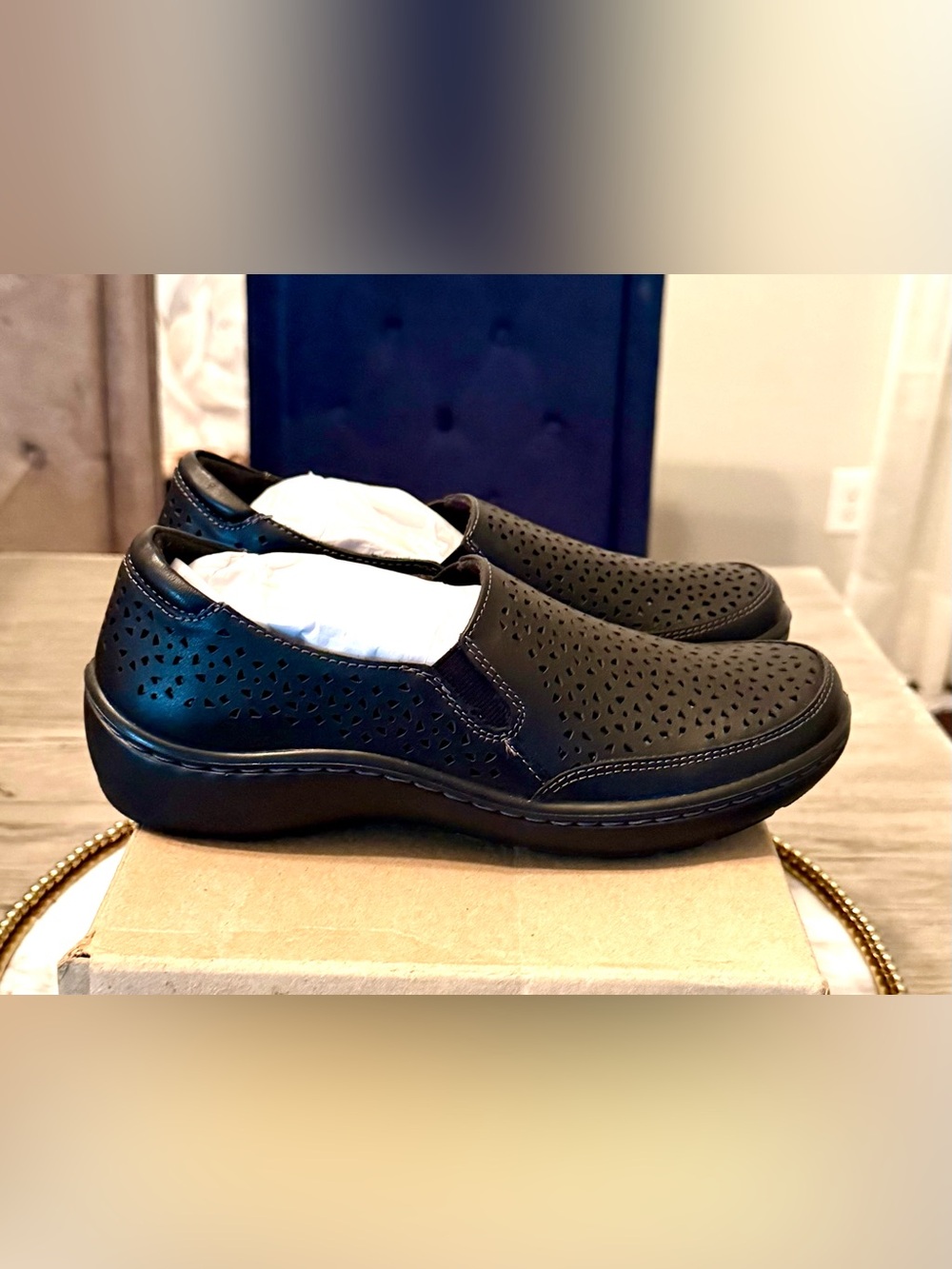 Clarks Women’s Black Cora Sky Slip-On Comfort Loafers | SZ. 6.5 (NWB)